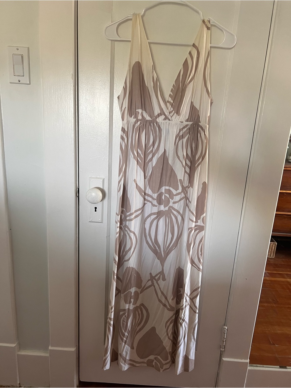 Virginia Johnson Neutral Floral Print Maxi Dress - Cream & Taupe